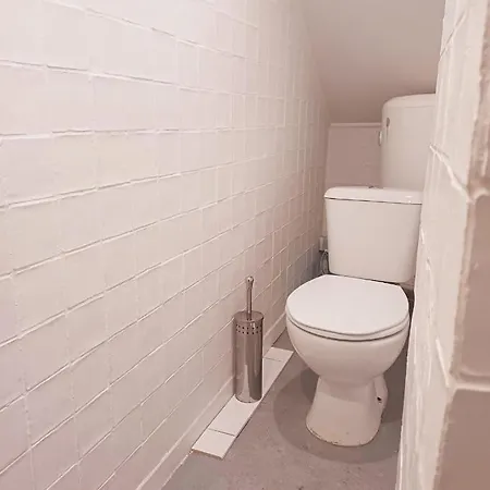 Bica Street Old Bar Into Studio Apartment *